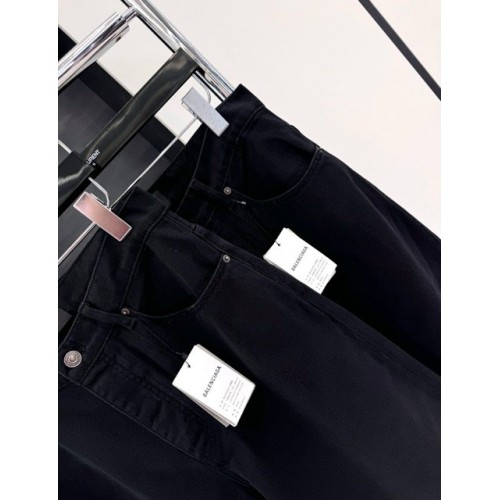 BALENCIAGA 2024SS Black Washed Jeans BALENCIAGA 2024SS Black Washed Jeans
