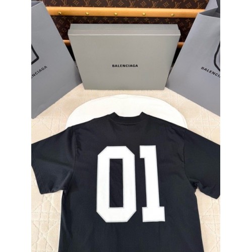 BALENCIAGA 2025SS Early Spring New 01 Printed Short Sleeve - Black BALENCIAGA 2025SS Early Spring New 01 Printed Short Sleeve - Black
