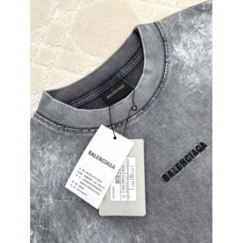 BALENCIAGA 2025SS Ink-Splashed Rendering Distressed Short Sleeves - Grey BALENCIAGA 2025SS Ink-Splashed Rendering Distressed Short Sleeves - Grey