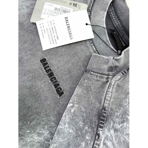 BALENCIAGA 2025SS Ink-Splashed Rendering Distressed Short Sleeves - Grey BALENCIAGA 2025SS Ink-Splashed Rendering Distressed Short Sleeves - Grey