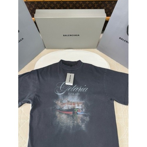 BALENCIAGA 2025SS Sailboat Washed Landscape Distressed Short Sleeve BALENCIAGA 2025SS Sailboat Washed Landscape Distressed Short Sleeve