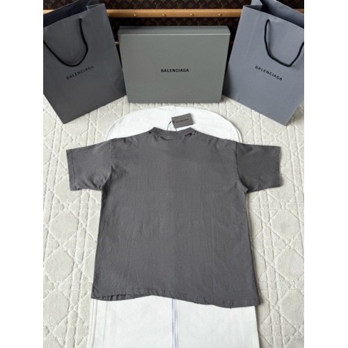 BALENCIAGA 25SS Distressed Grey Printed Short Sleeves BALENCIAGA 25SS Distressed Grey Printed Short Sleeves