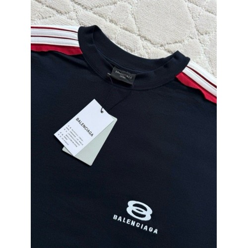 BALENCIAGA 25SS Shoulder Bar Round Neck Short Sleeve - Black BALENCIAGA 25SS Shoulder Bar Round Neck Short Sleeve - Black