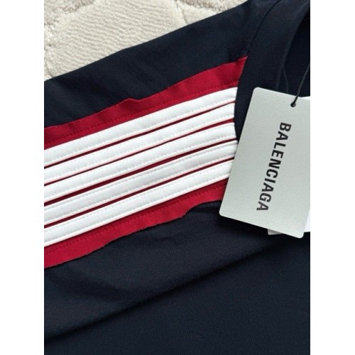 BALENCIAGA 25SS Shoulder Bar Round Neck Short Sleeve - Black BALENCIAGA 25SS Shoulder Bar Round Neck Short Sleeve - Black