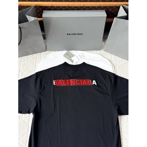 BALENCIAGA 25SS Tape Pattern Round Neck Short Sleeves - Black BALENCIAGA 25SS Tape Pattern Round Neck Short Sleeves - Black