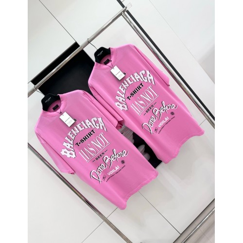 BALENCIAGA Beanie Foam Printed Round Neck Short Sleeve - Pink