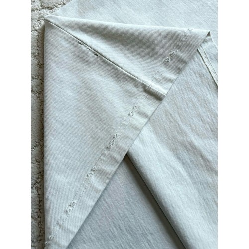 BALENCIAGA Melted Letter Printed Round Neck Short Sleeves - White BALENCIAGA Melted Letter Printed Round Neck Short Sleeves - White