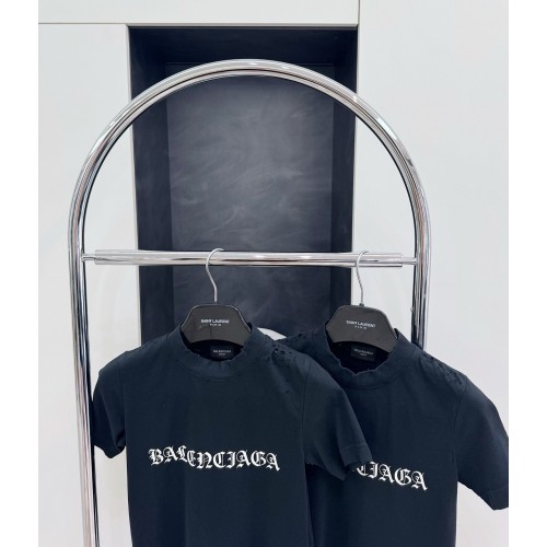 BALENCIAGA Ripped Print Short Sleeve - Black