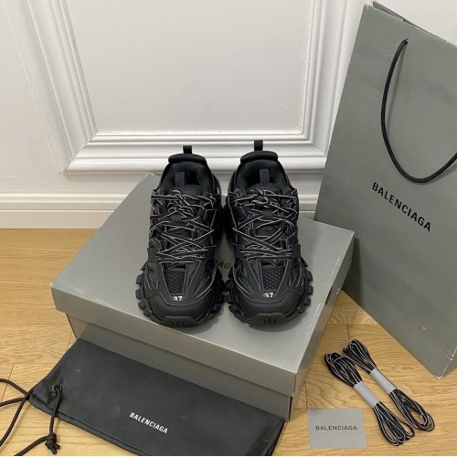 BALENCIAGA Track Sneaker - Black