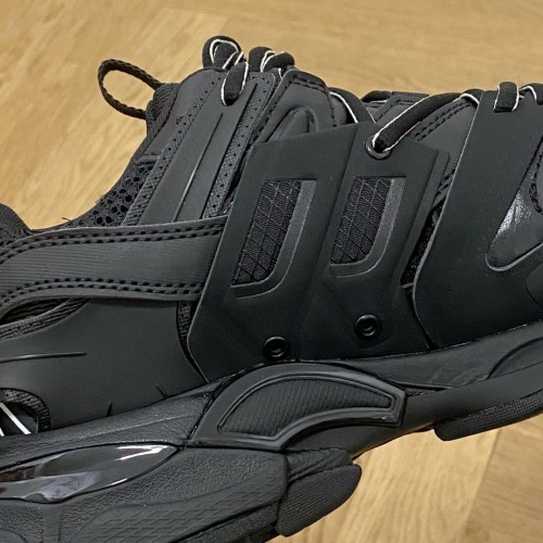 BALENCIAGA Track Sneaker - Black