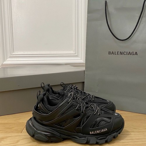 BALENCIAGA Track Sneaker - Black