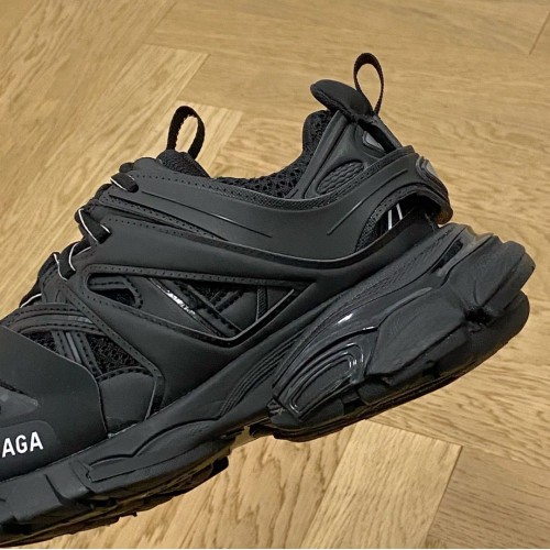 BALENCIAGA Track Sneaker - Black