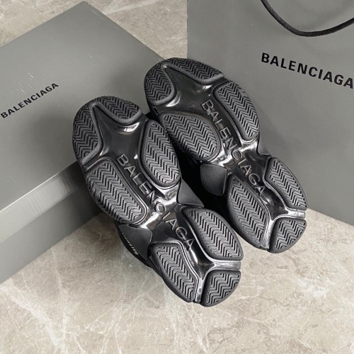 BALENCIAGA Triple S Sneaker - Black