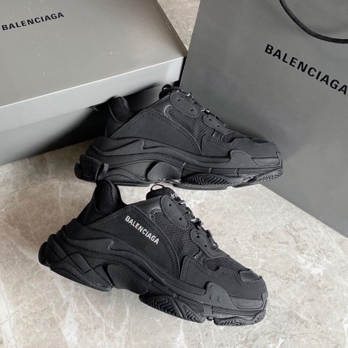 BALENCIAGA Triple S Sneaker - Black