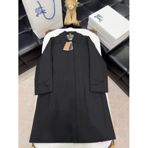 BURBERRY Camden Fit Heritage Lightweight Trench Coat - Black