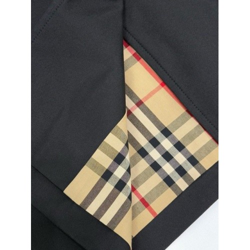 BURBERRY Camden Fit Heritage Lightweight Trench Coat - Black BURBERRY Camden Fit Heritage Lightweight Trench Coat - Black