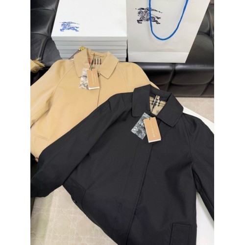 BURBERRY Camden Fit Heritage Lightweight Trench Coat - Black BURBERRY Camden Fit Heritage Lightweight Trench Coat - Black