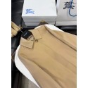 BURBERRY Camden Fit Heritage Lightweight Windbreaker BURBERRY Camden Fit Heritage Lightweight Windbreaker