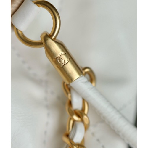 CHANEL 22 Hobo Bag