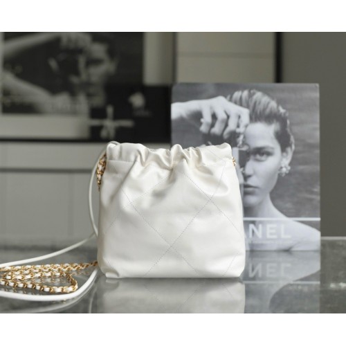 CHANEL 22 Hobo Bag