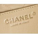 CHANEL 22 Hobo Bag