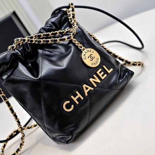 CHANEL 22 Mini Handbag - Calfskin Gold Black