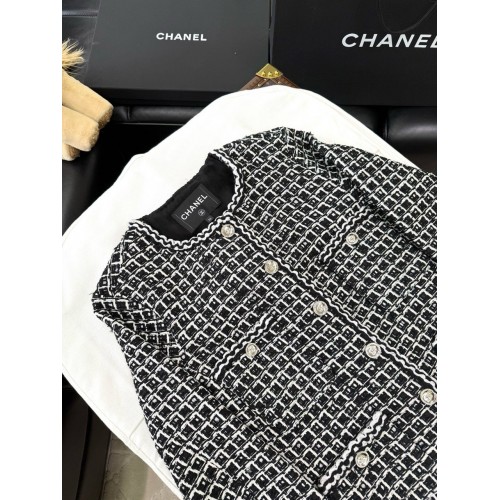 CHANEL 25C Houndstooth Woven Chanel Style Jacket CHANEL 25C Houndstooth Woven Chanel Style Jacket