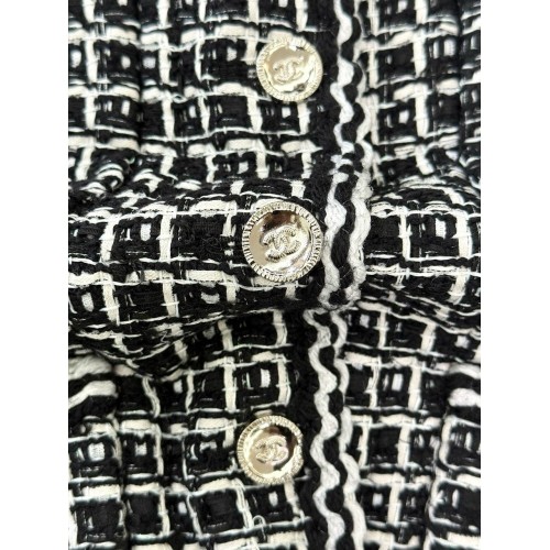 CHANEL 25C Houndstooth Woven Chanel Style Jacket CHANEL 25C Houndstooth Woven Chanel Style Jacket