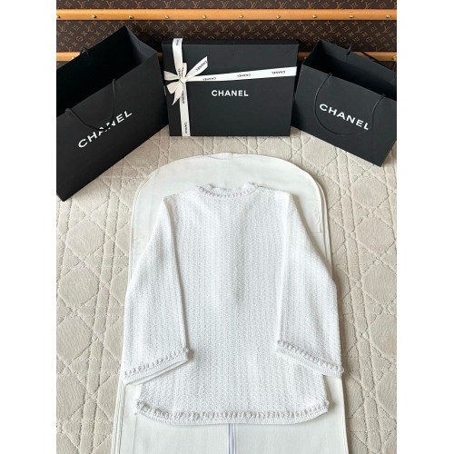 CHANEL 25P Pearl Web Top - White