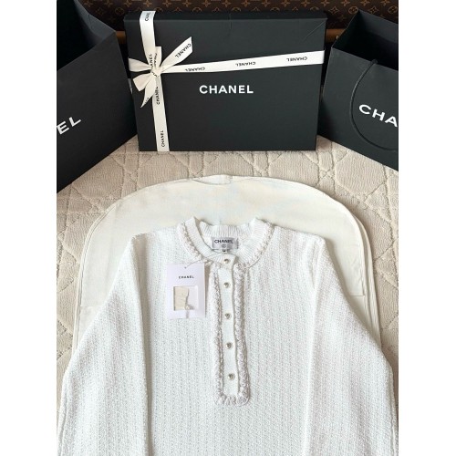 CHANEL 25P Pearl Web Top - White