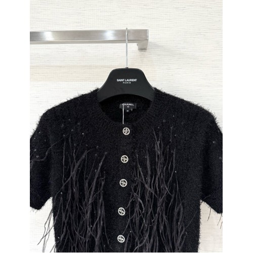 CHANEL 25S Feather Cardigan - Black