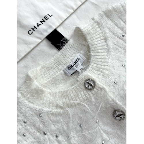 CHANEL 25S Feather Cardigan - White CHANEL 25S Feather Cardigan - White