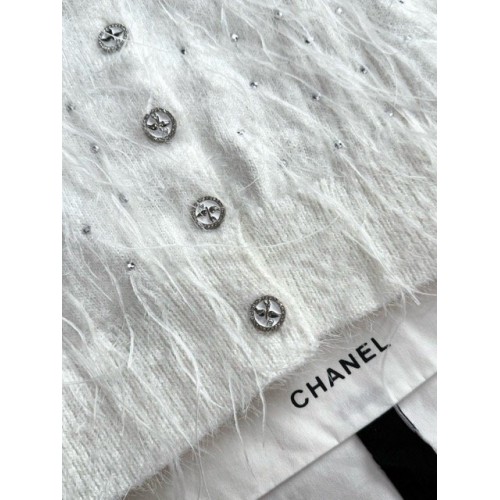 CHANEL 25S Feather Cardigan - White CHANEL 25S Feather Cardigan - White