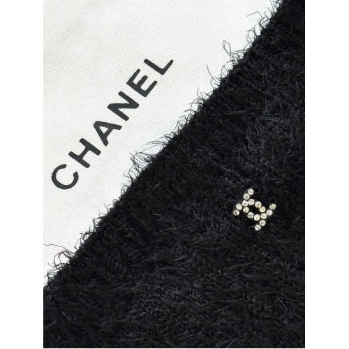 CHANEL 25S Feather Vest - Black