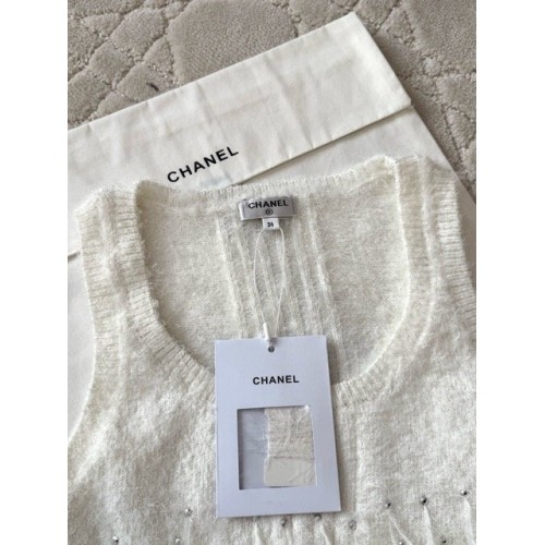 CHANEL 25S Feather Vest - White CHANEL 25S Feather Vest - White