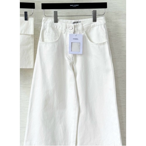 CHANEL 25S Scale Beaded Tassel White Jeans