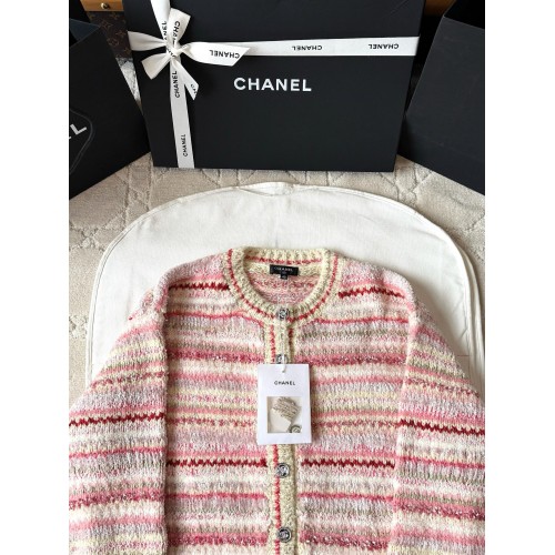 CHANEL Wool Jacket - Pink