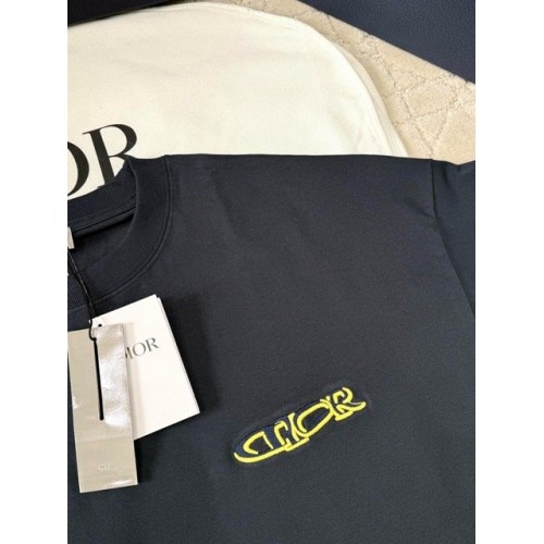 DIOR 2025SS Apple Snake Embroidery Round Neck Short Sleeve DIOR 2025SS Apple Snake Embroidery Round Neck Short Sleeve