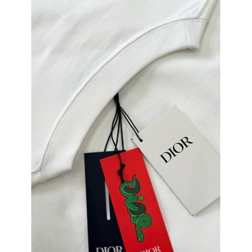 DIOR 2025SS Snake Letter Embroidered Short Sleeve - White DIOR 2025SS Snake Letter Embroidered Short Sleeve - White
