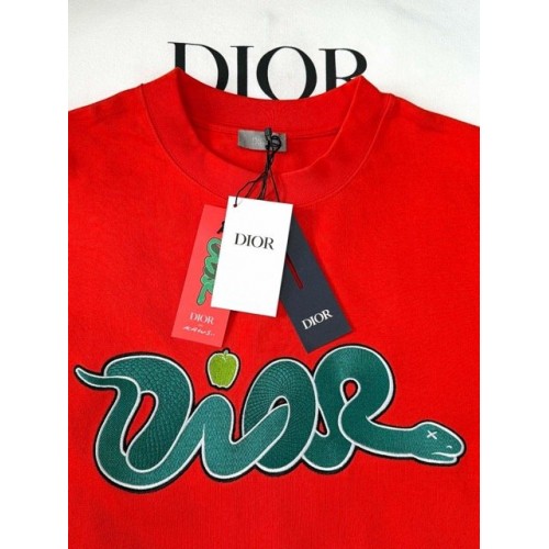 DIOR 2025SS Year of the Snake Printed Smudge Short Sleeves - Red DIOR 2025SS Year of the Snake Printed Smudge Short Sleeves - Red