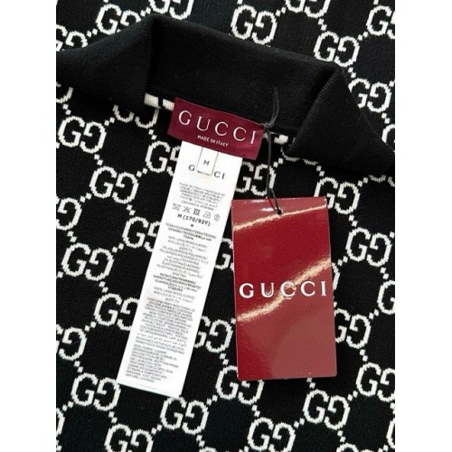 GUCCI 25SS Reversible Jacquard Knit Polo Short Sleeve - White and Black GUCCI 25SS Reversible Jacquard Knit Polo Short Sleeve - White and Black
