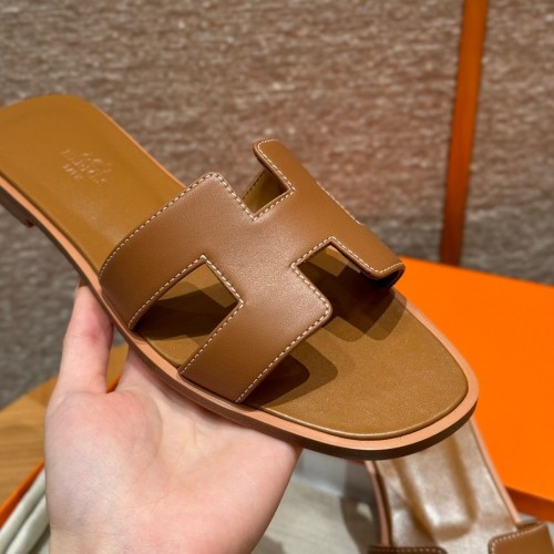 HERMES Oran Sandal - Gold