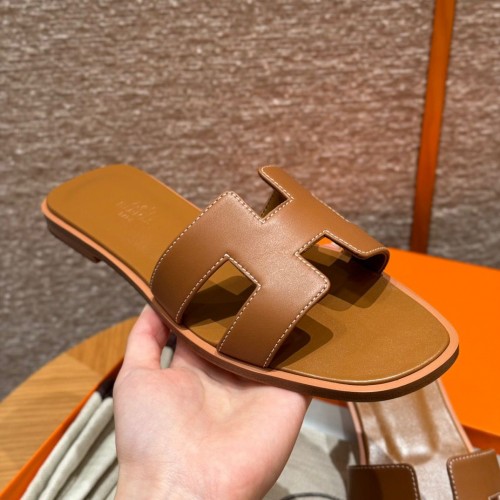 HERMES Oran Sandal - Gold