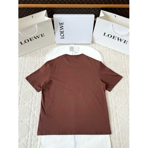 LOEWE 25SS New Slogan Embroidered Short Sleeve - Brown LOEWE 25SS New Slogan Embroidered Short Sleeve - Brown