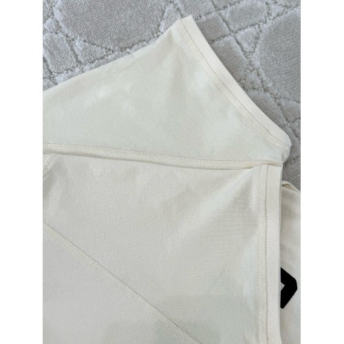 LOEWE Cute Slim Style Printed Short - Cream Colour LOEWE Cute Slim Style Printed Short - Cream Colour