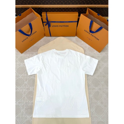 LV 2024FW Embossed Logo Short Sleeves - White