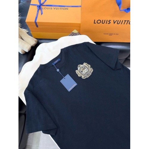 LV 2025SS Golden Dog Seal Round Neck Short Sleeve LV 2025SS Golden Dog Seal Round Neck Short Sleeve