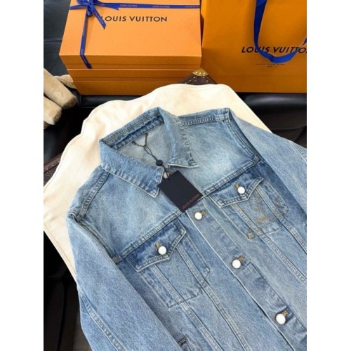 LV 2025SS Pocket Embroidery Washed Denim Jacket - Light Blue LV 2025SS Pocket Embroidery Washed Denim Jacket - Light Blue