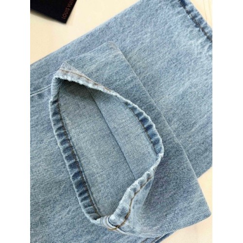 LV 2025SS Pocket Embroidery Washed Jeans - Light Blue LV 2025SS Pocket Embroidery Washed Jeans - Light Blue