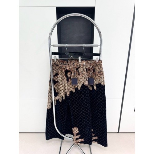LV Autumn and Winter New Bonfire Jeans LV Autumn and Winter New Bonfire Jeans